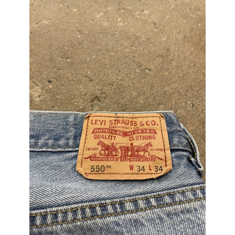 Levi's 550 Jeans Mens 34x34 Light Wash Relaxed Fit Tapered‎ Leg Denim Zip Fly - Picture 15 of 16